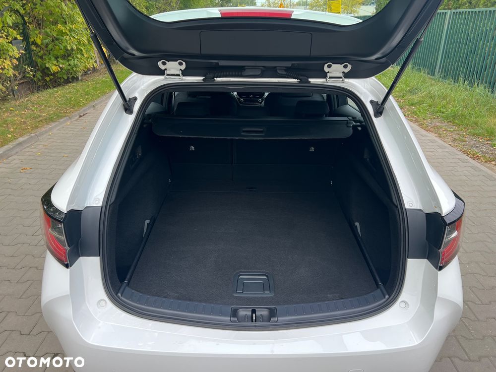 Toyota Corolla 1.8 Hybrid Comfort - 24