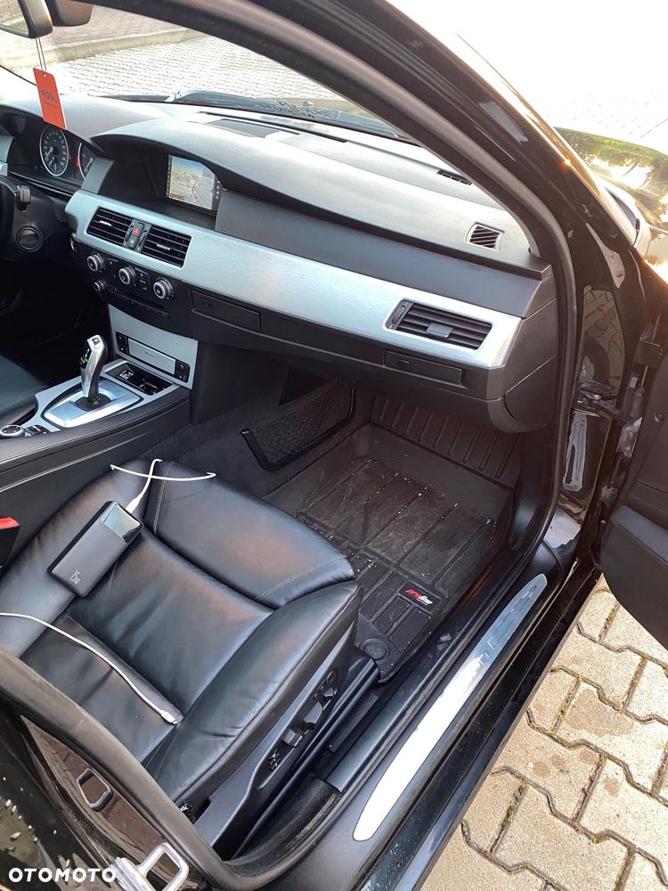 BMW Seria 5 525d Edition Exclusive - 14