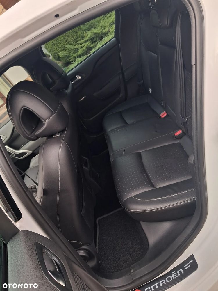 Citroën DS4 BlueHDi 120 S&S SoChic - 10