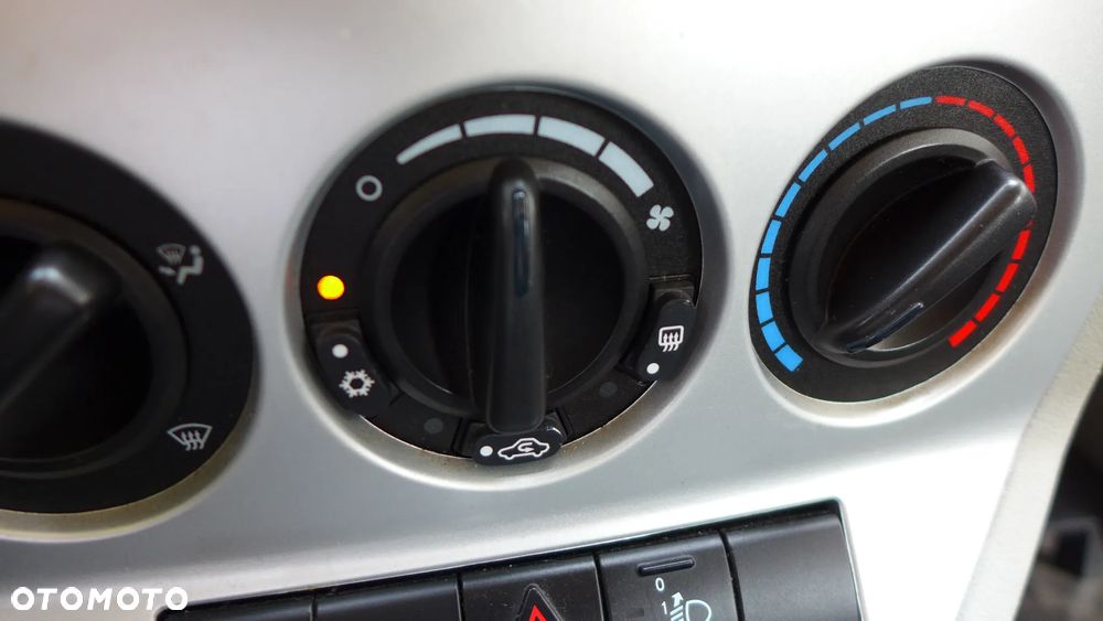 Dodge Caliber 2.0 CVT SE - 16