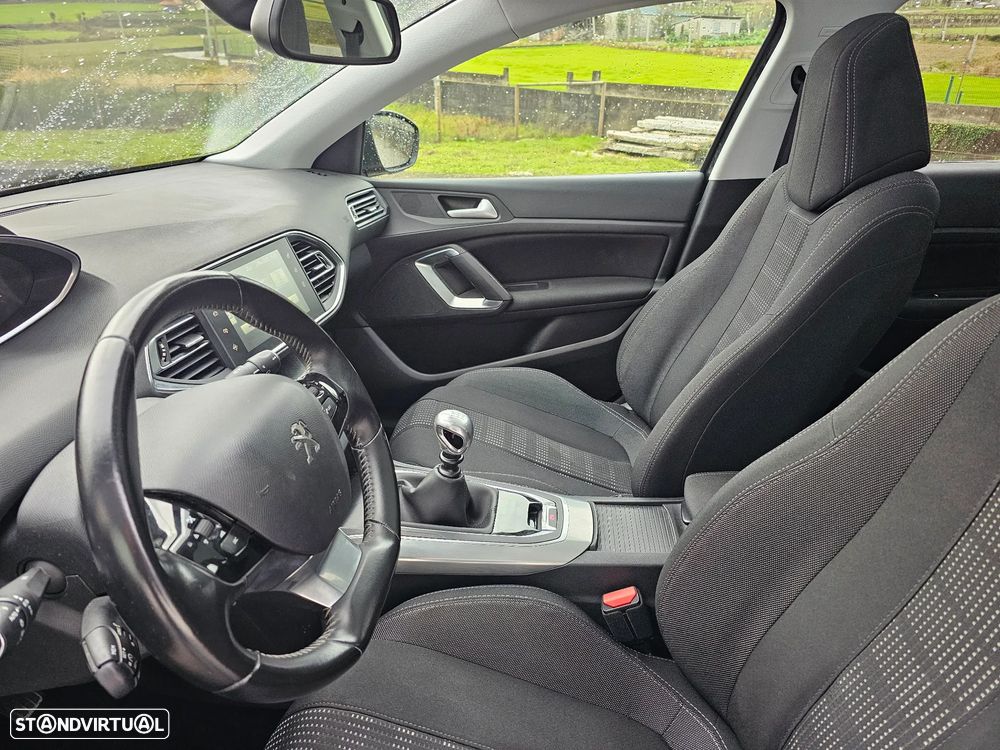 Peugeot 308 1.6 BlueHDi Allure J17 - 12