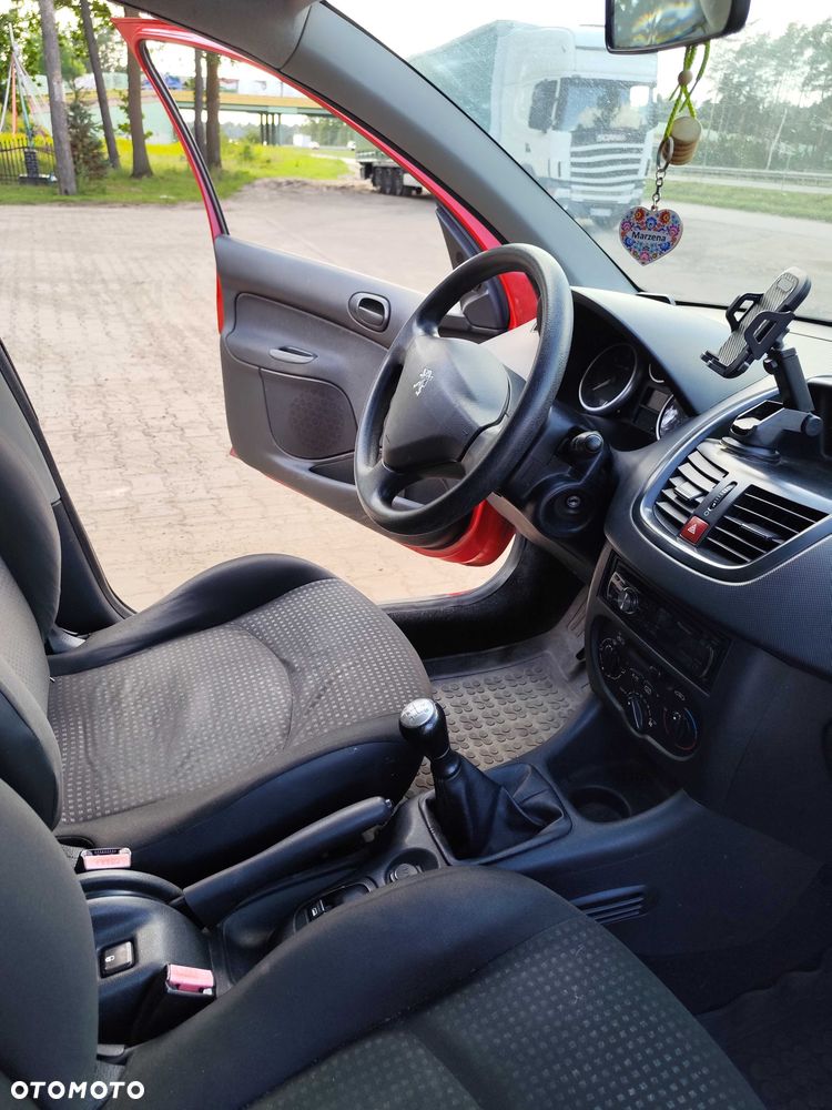 Peugeot 206 plus - 6