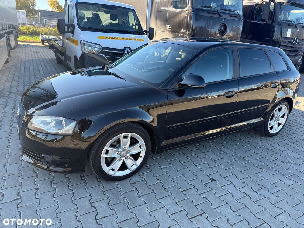 Audi A3 Sportback 1.6 TDI Attraction - 4
