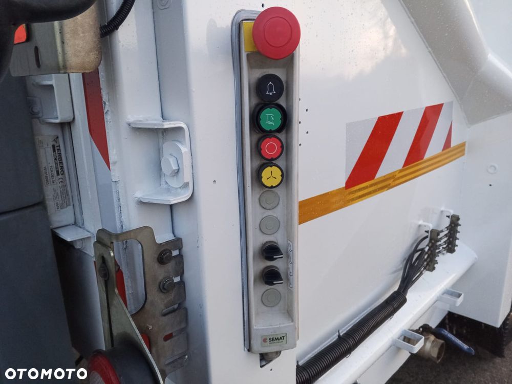 Renault Śmieciarka Renault D WIDE / Euro 6 / SEMAT - 19