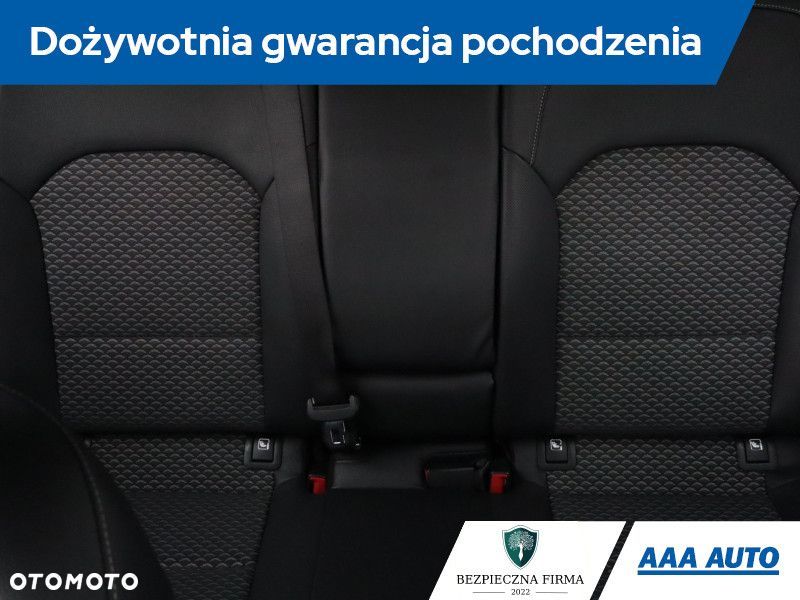 Kia Ceed - 12