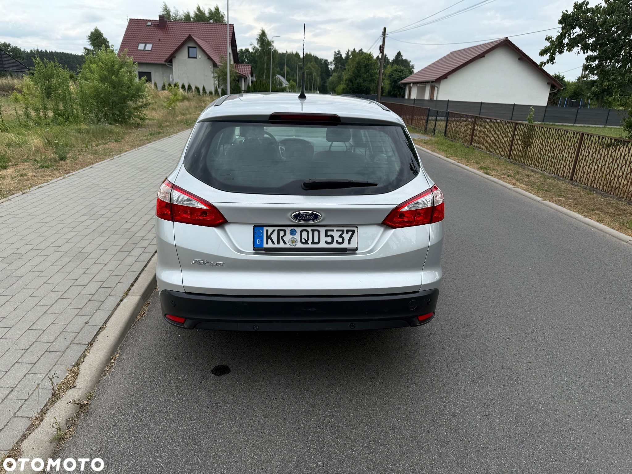 Ford Focus Turnier 1.6 TDCi DPF Start-Stopp-System SYNC Edition - 9
