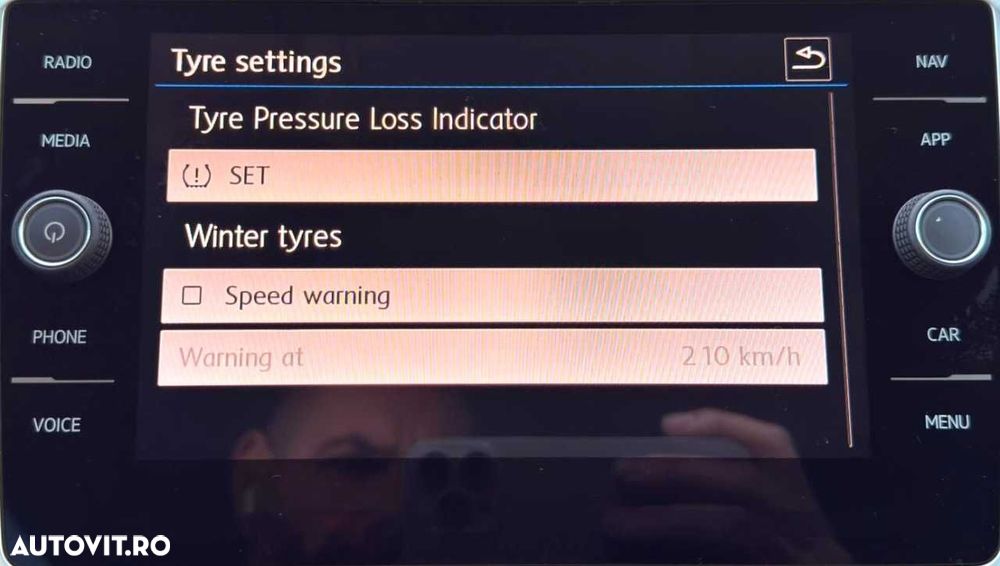 Volkswagen Passat - 37