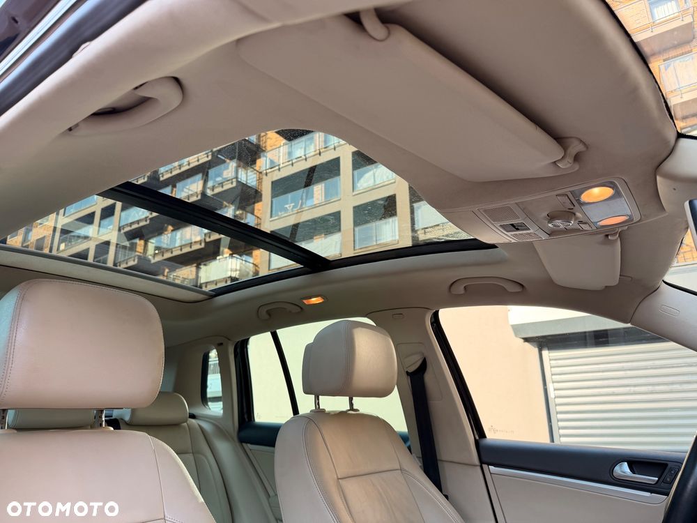 Volkswagen Tiguan 2.0 TDI DPF BlueMotion Technology Exclusive - 18