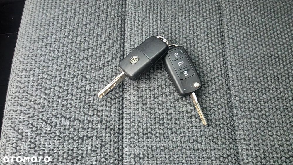 Volkswagen Golf - 18