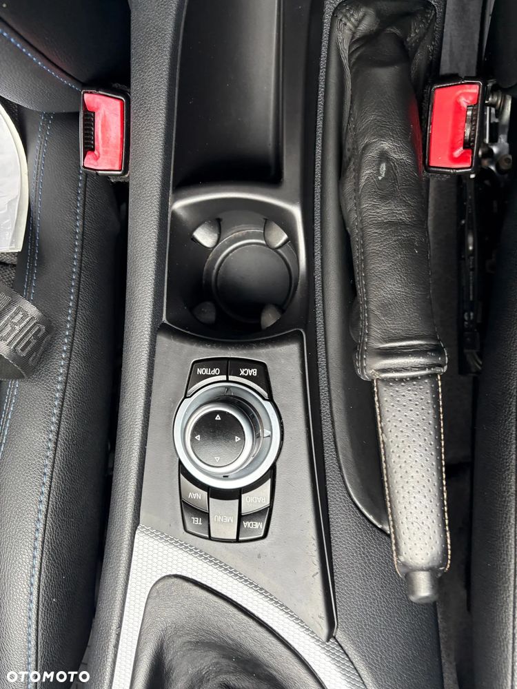 BMW Seria 1 118i Edition Sport - 17
