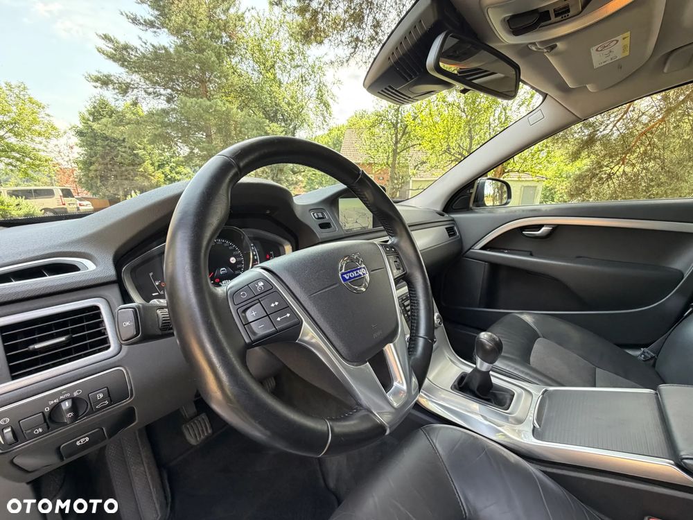 Volvo V70 D3 Edition - 18