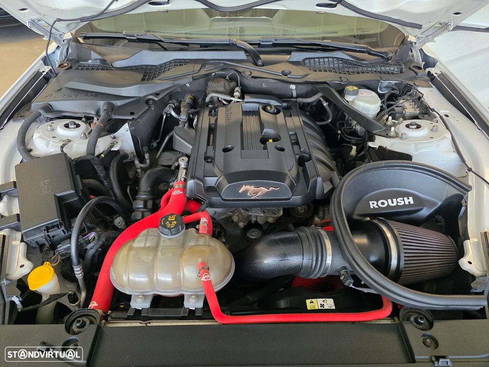 Ford Mustang 2.3i EcoBoost - 31