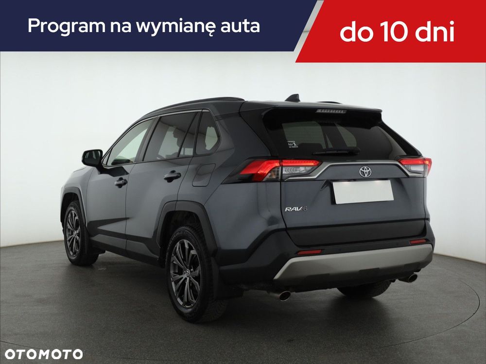 Toyota RAV4 - 6