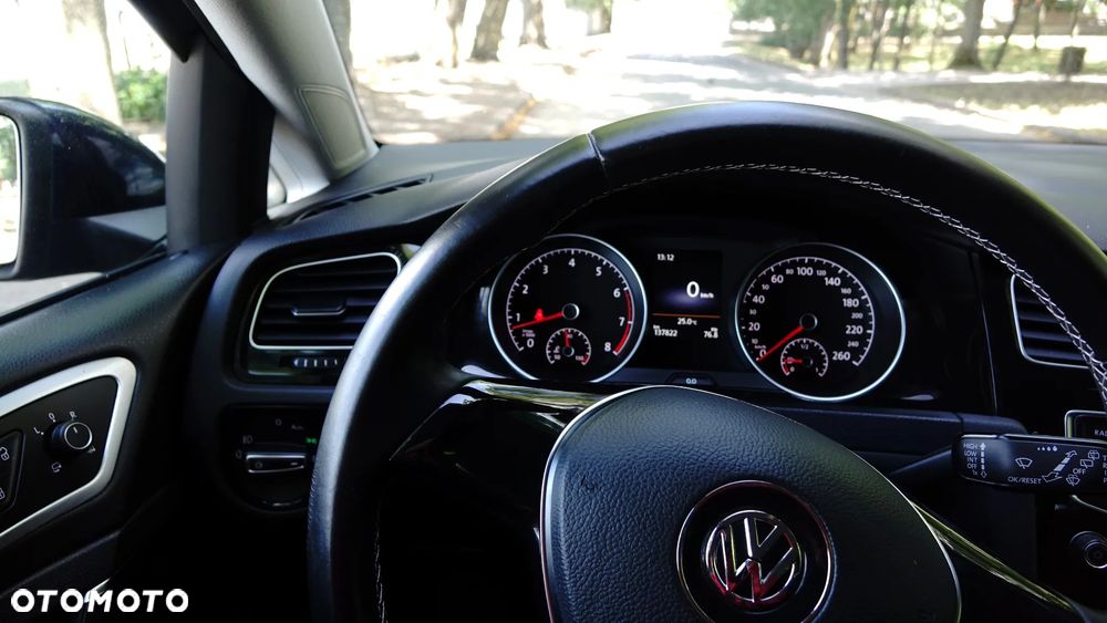 Volkswagen Golf - 14
