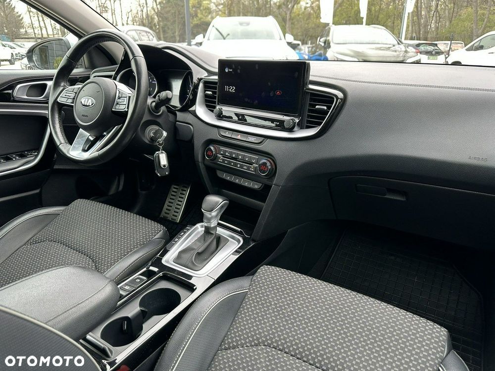 Kia Ceed 1.4 T-GDI L Business Line DCT - 24