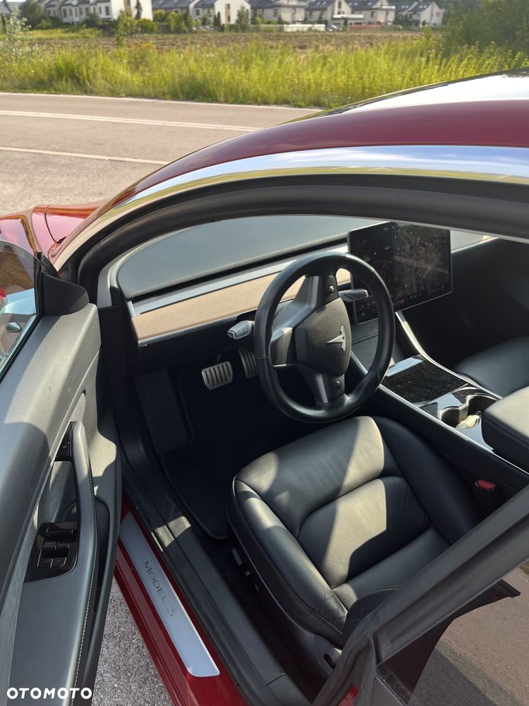Tesla Model 3 - 11