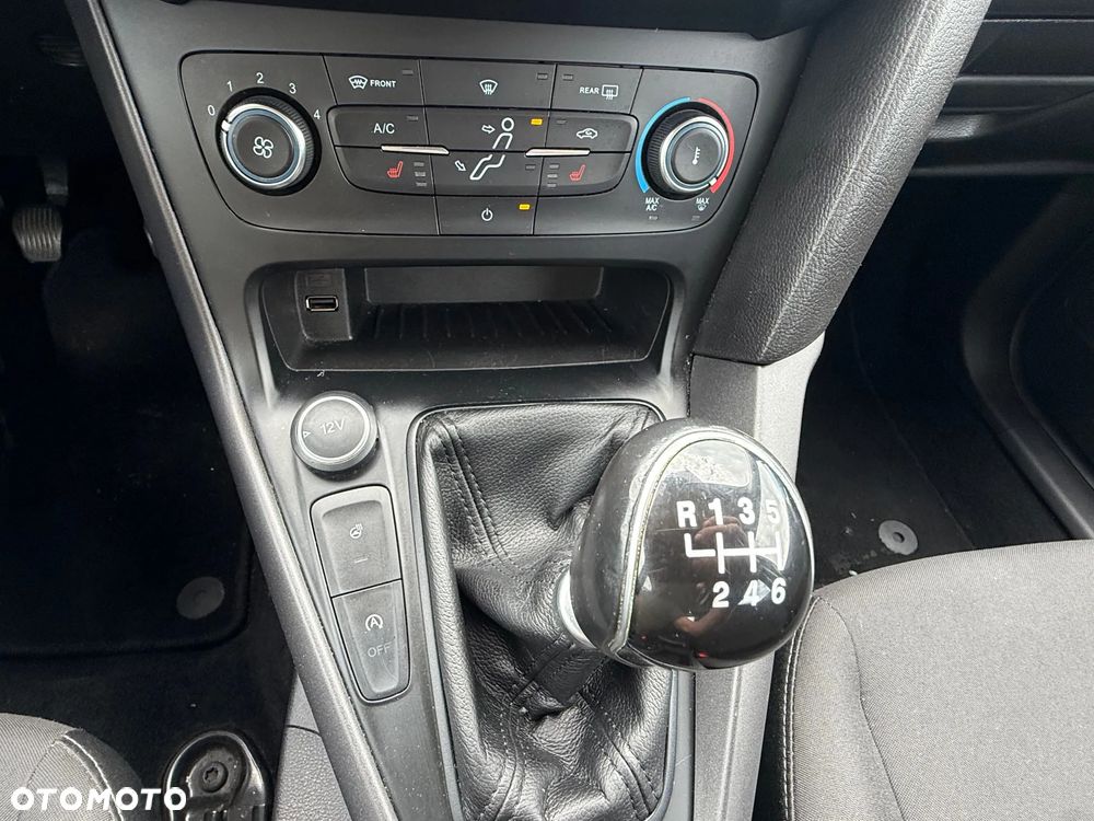 Ford Focus 1.5 TDCi DPF Start-Stopp-System Ambiente - 19