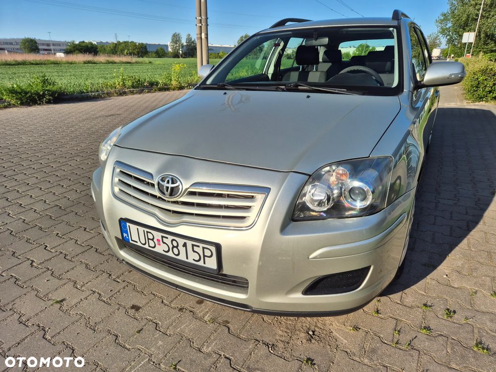 Toyota Avensis 2.0 D-4D Luna - 11