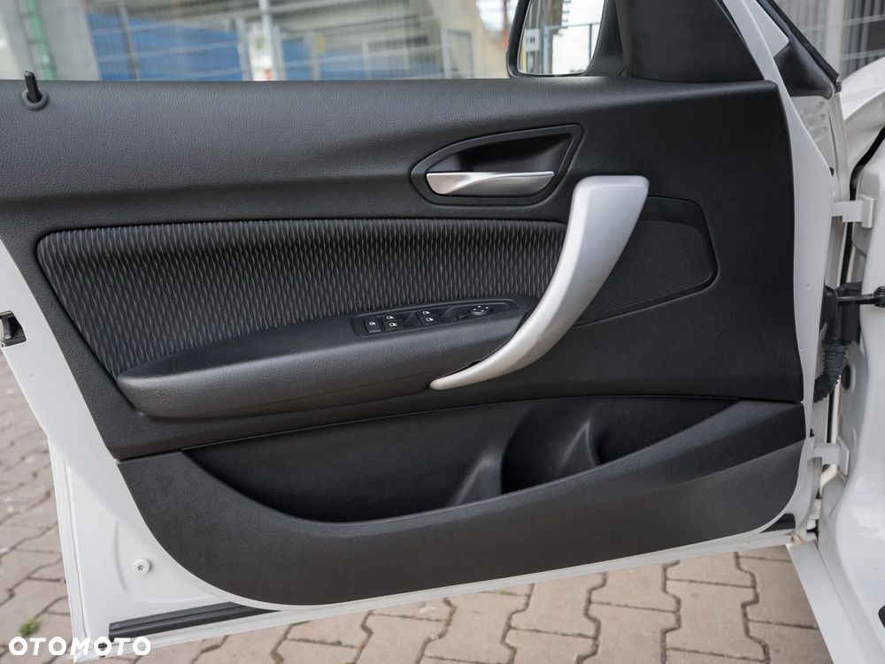 BMW Seria 1 - 27