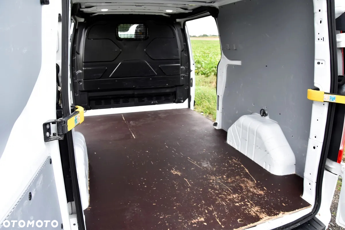 Ford TRANSIT CUSTOM 300 L2H1 - 12