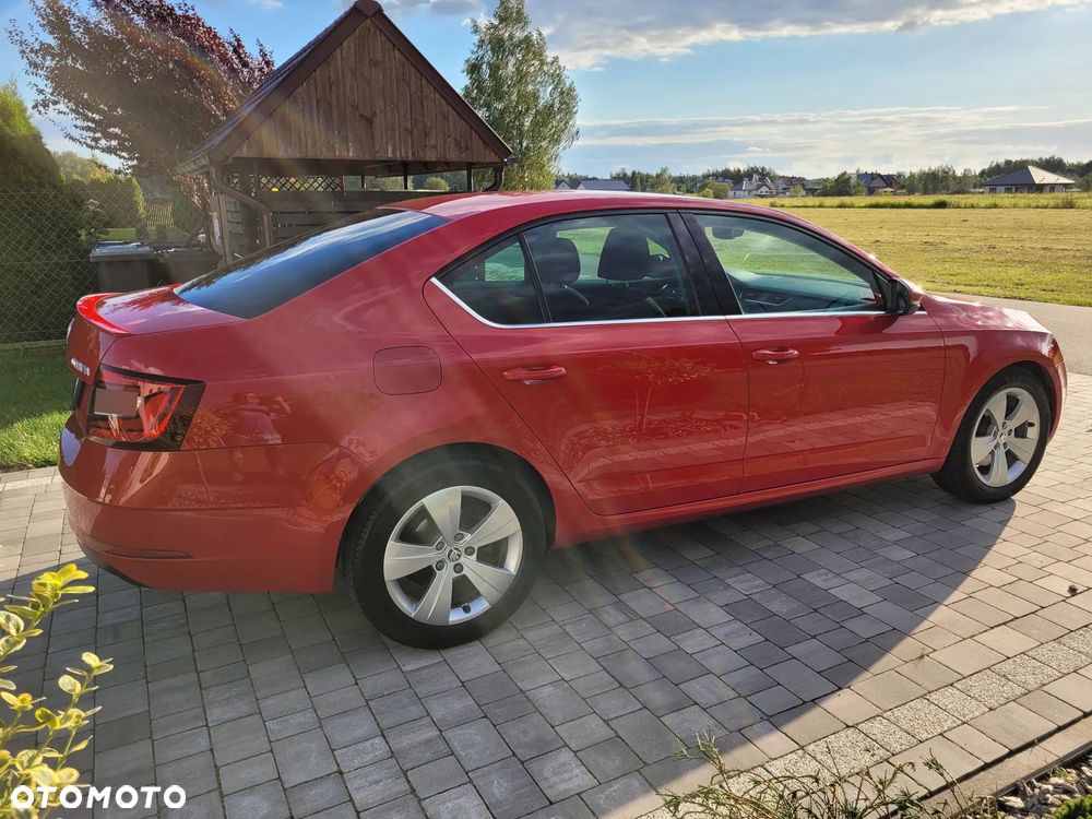 Skoda Octavia 2.0 TDI SCR 4x4 Style DSG - 9