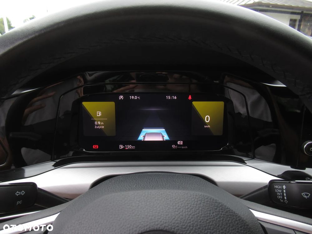 Volkswagen Golf VIII 1.5 TSI EVO Life - 24