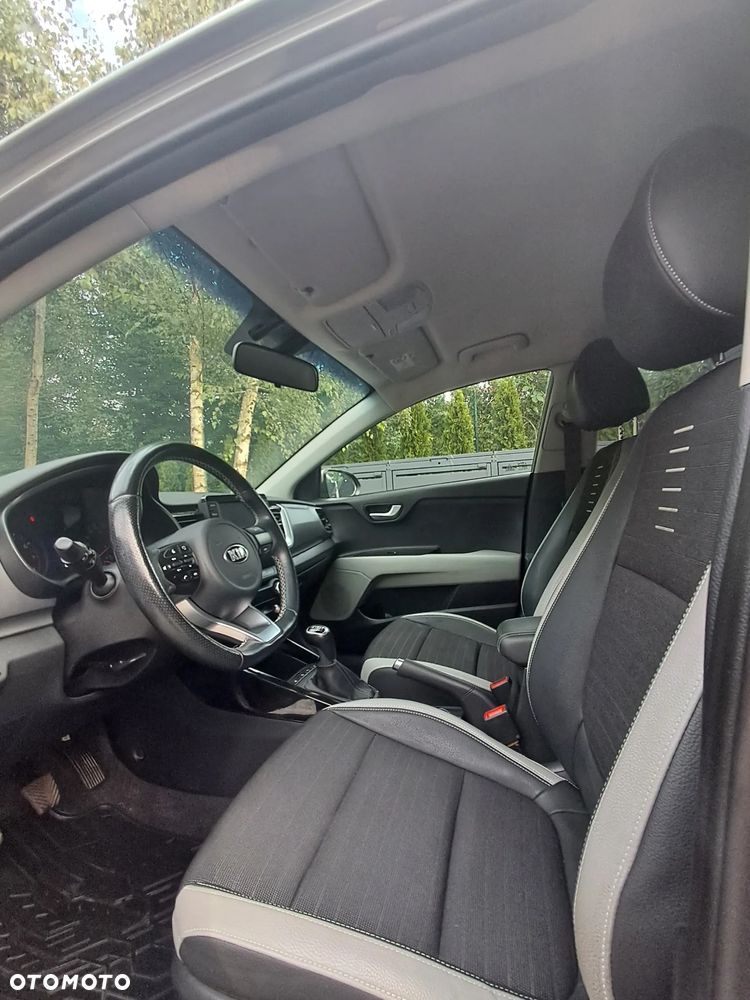 Kia Stonic 1.4 L - 13
