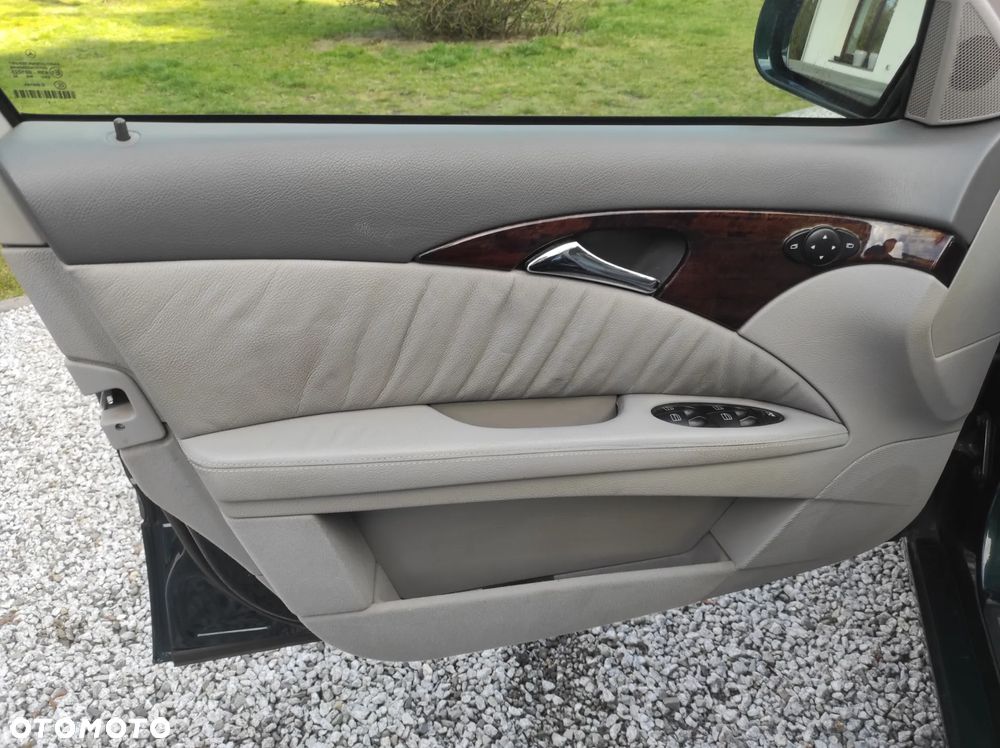 Mercedes-Benz Klasa E - 19