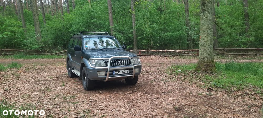 Toyota Land Cruiser - 2