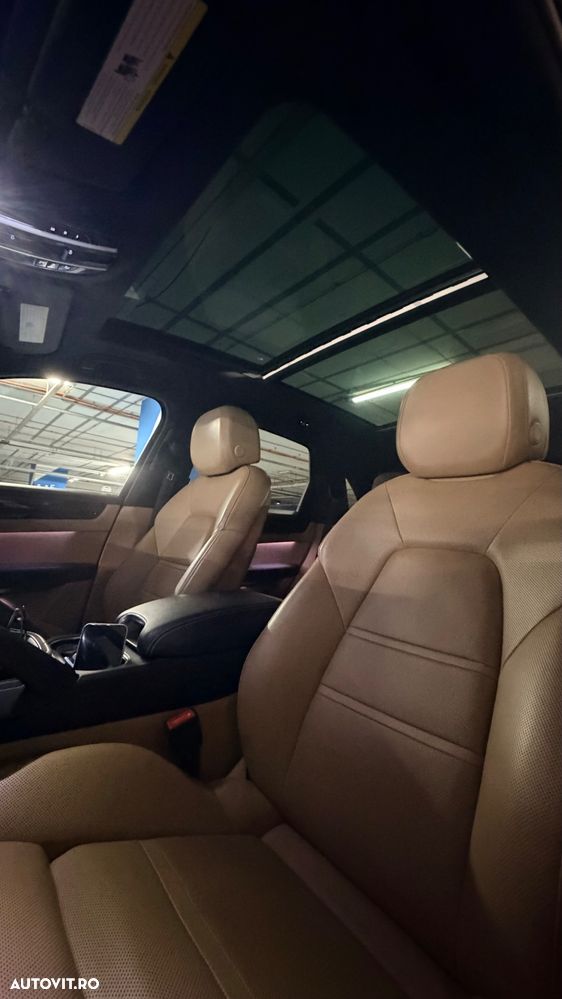 Porsche Cayenne Tiptronic S - 8