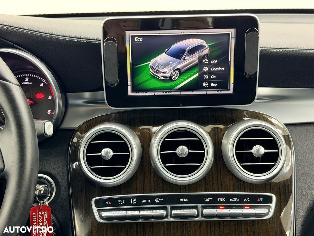 Mercedes-Benz GLC 220 d 4Matic 9G-TRONIC Exclusive - 29