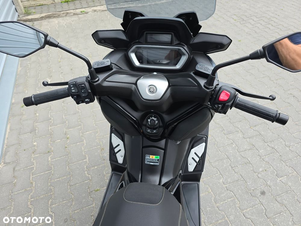 Yamaha X-max - 8