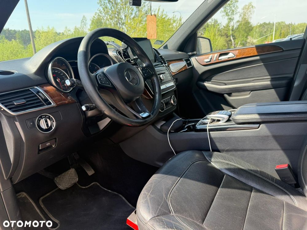Mercedes-Benz GLE 350 d 4-Matic - 4