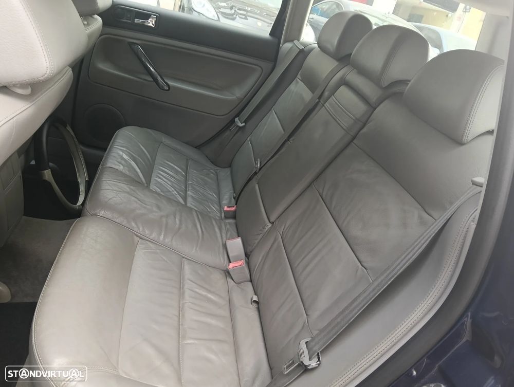 VW Passat Variant 1.6 Confortline - 13