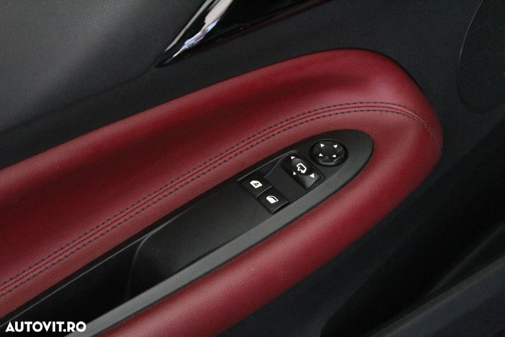 Citroën DS3 THP 155 Red Edition - 17