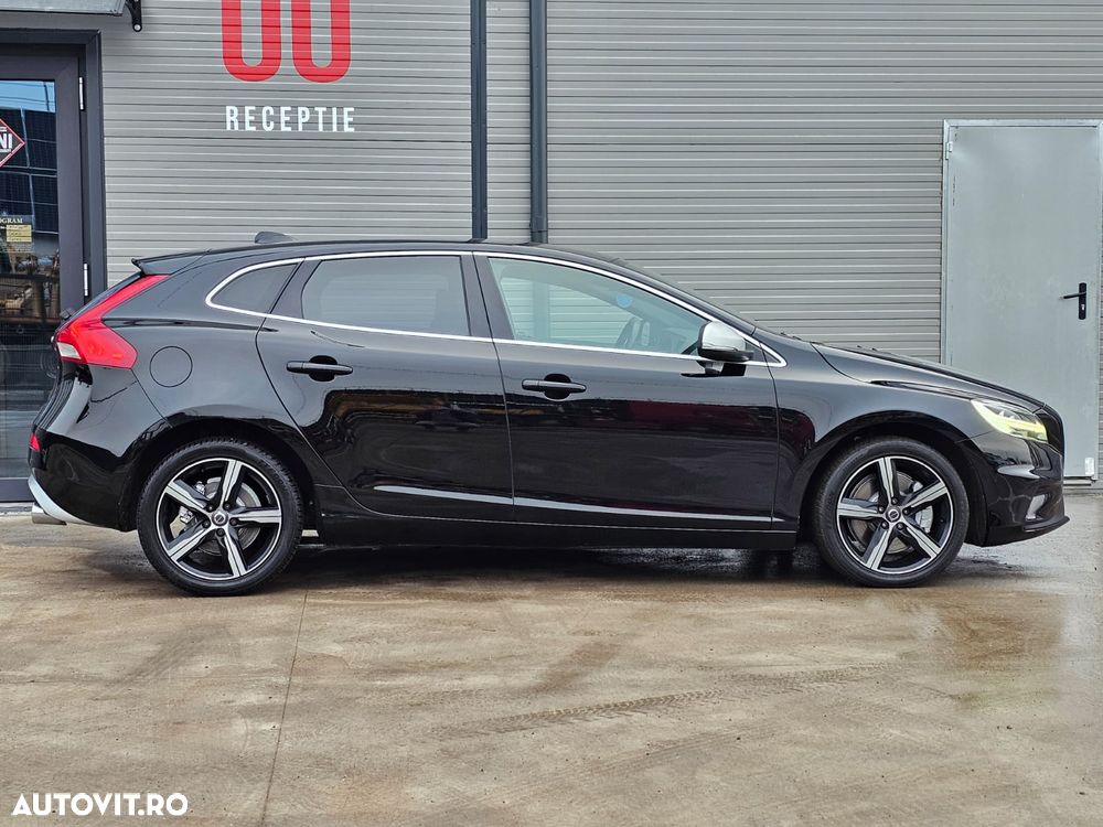 VOLVO V40 2019 — imagine 9