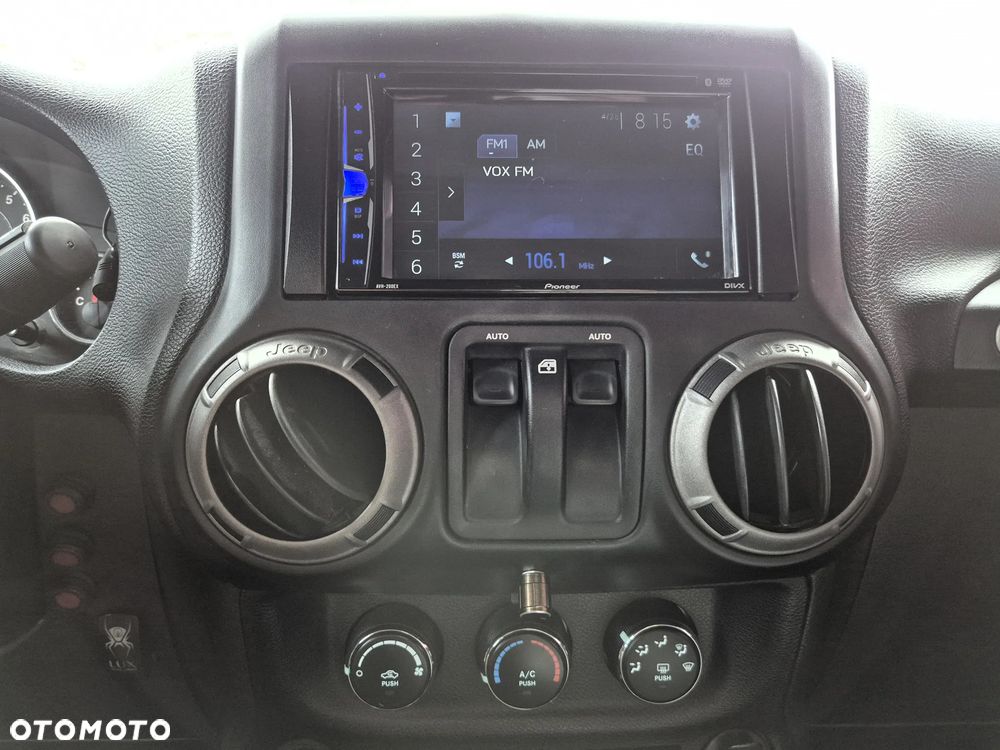 Jeep Wrangler - 13