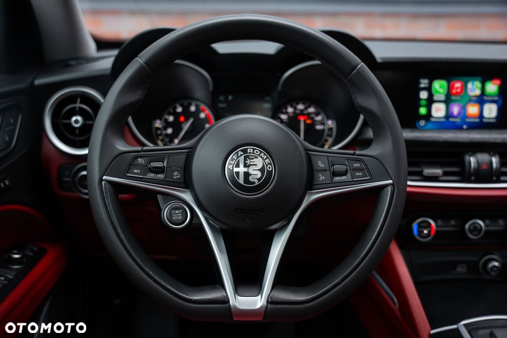 Alfa Romeo Stelvio 2.0 Turbo 16V AT8-Q4 Executive - 30
