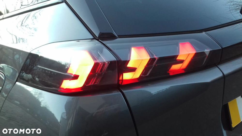 Peugeot 2008 1.5 BlueHDi GT S&S - 25