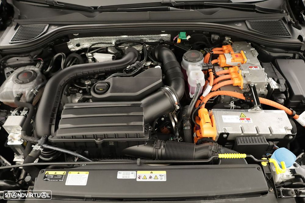 VW Golf 1.5 TSI e-Hybrid Life DSG - 25