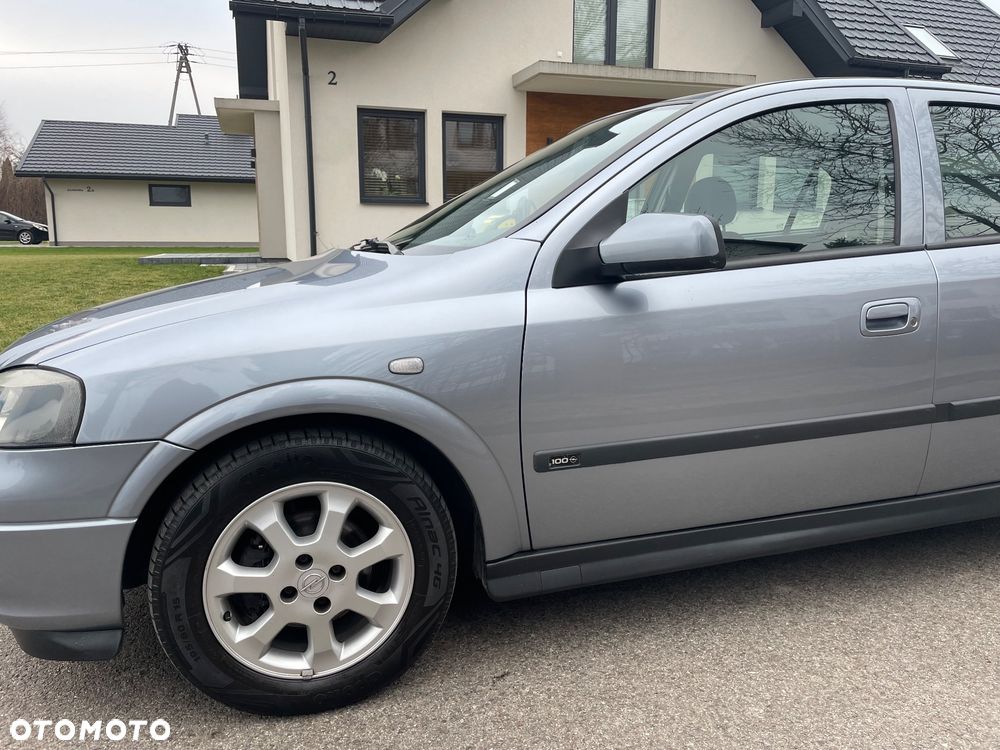 Opel Astra 1.6 NJoy - 19