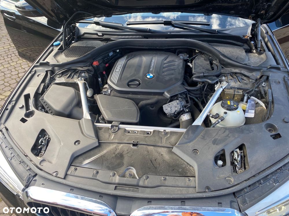 BMW Seria 5 520d Sport Line - 21