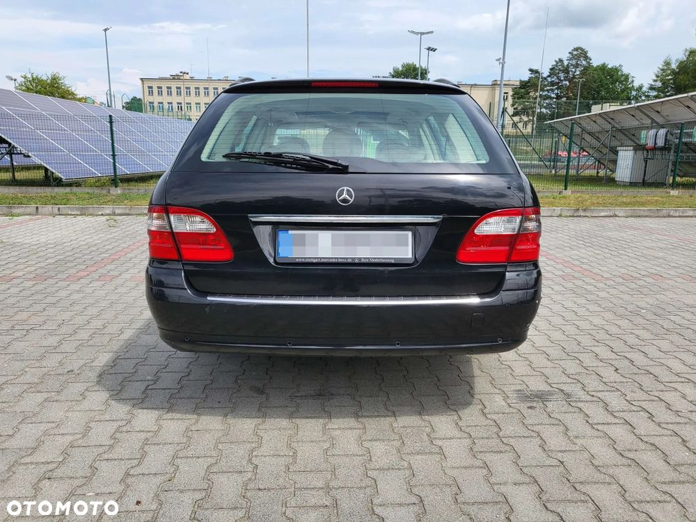 Mercedes-Benz Klasa E 350 4-Matic - 11