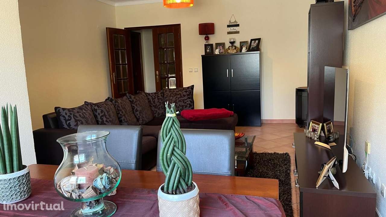 Andar de Moradia T3 com jardim na Quinta do Conde - Grande imagem: 2/16
