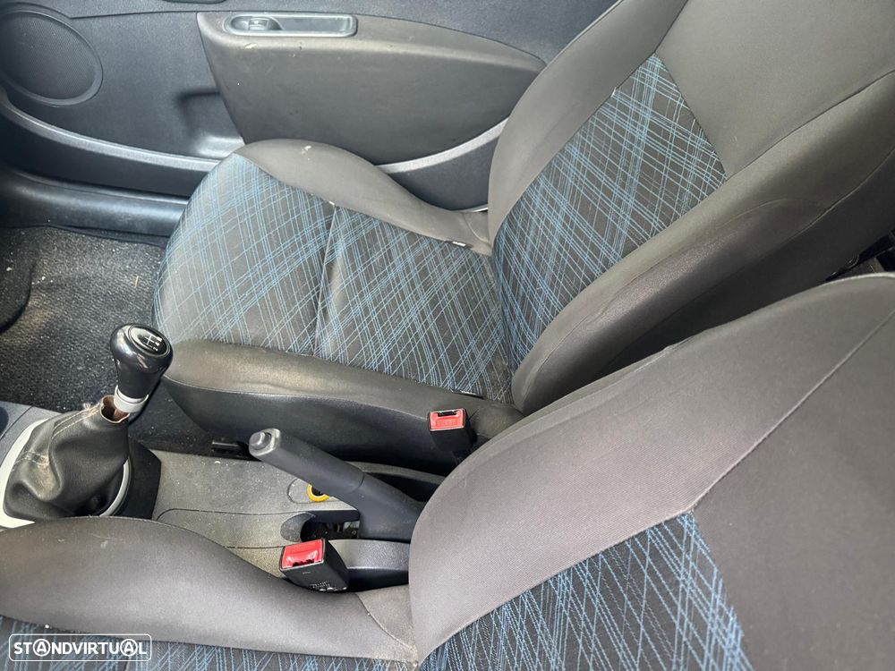 Renault Clio 1.5 dCi Pack - 12