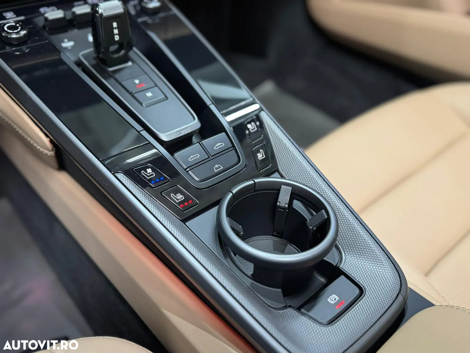 Porsche 911 Carrera Cabriolet PDK - 13