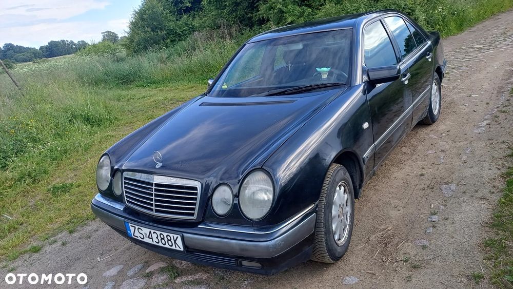 Mercedes-Benz Klasa E 220 D Elegance - 2