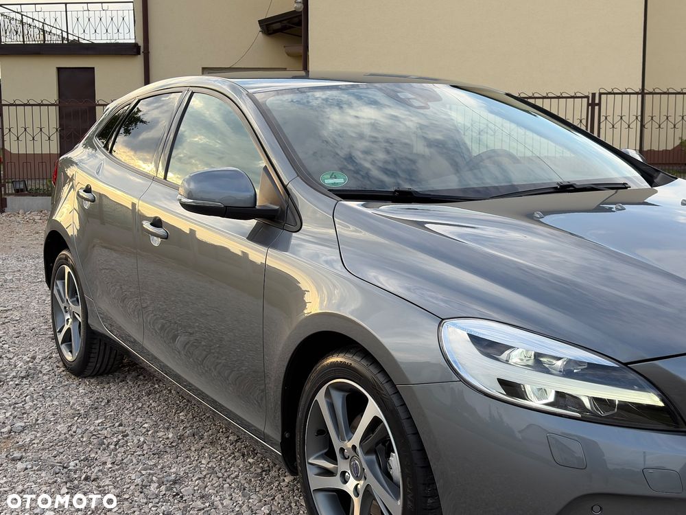 Volvo V40 D2 Momentum - 11