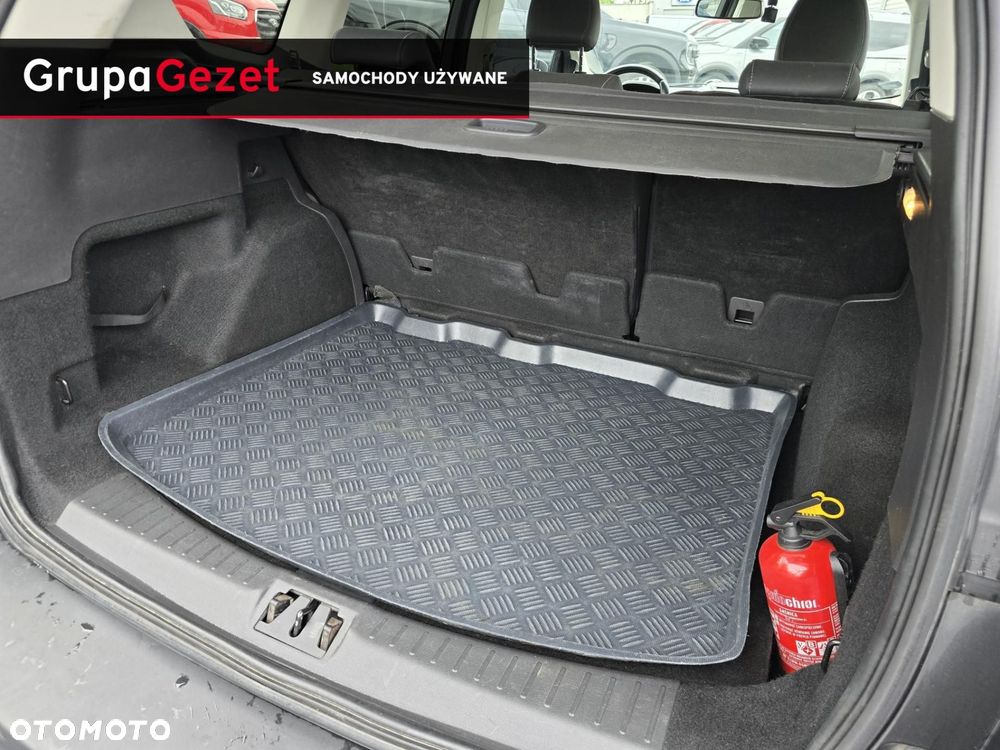 Ford Kuga - 32