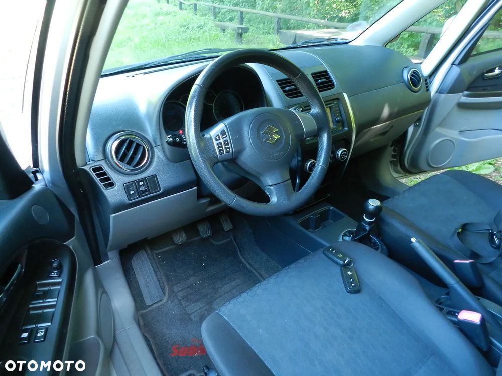 Suzuki SX4 Classic 1.6 VVT 4x2 Style - 16